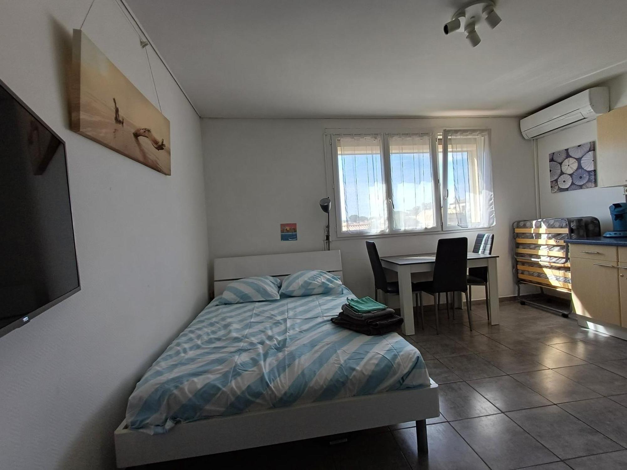 Apartment Beau Avec Parking Climatisation *